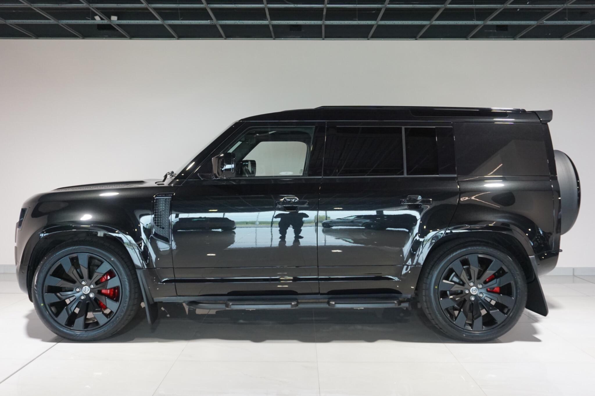 Land Rover Defender 110 3.0 D300 MHEV X-Dynamic HSE Hard Top SUV 5dr Diesel Auto 4WD MWB Euro 6 (s/s) (300 ps)